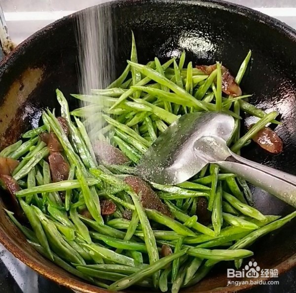 腊肠炒四季豆