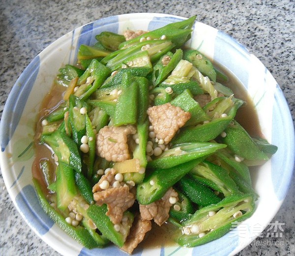 肉片炒秋葵的做法