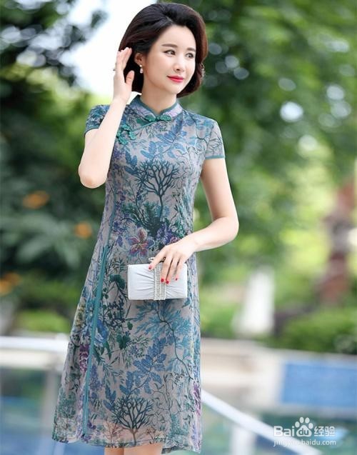 中年女性怎样穿着显时尚年轻