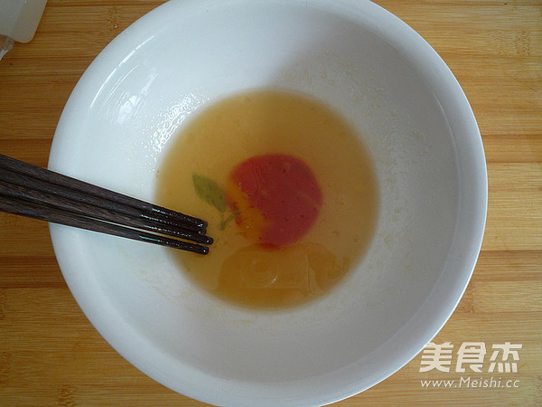 广式绿豆蛋黄月饼