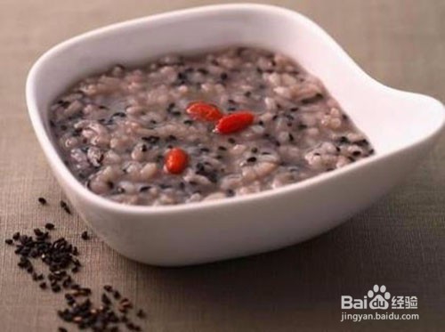 如何让头发又黑又多