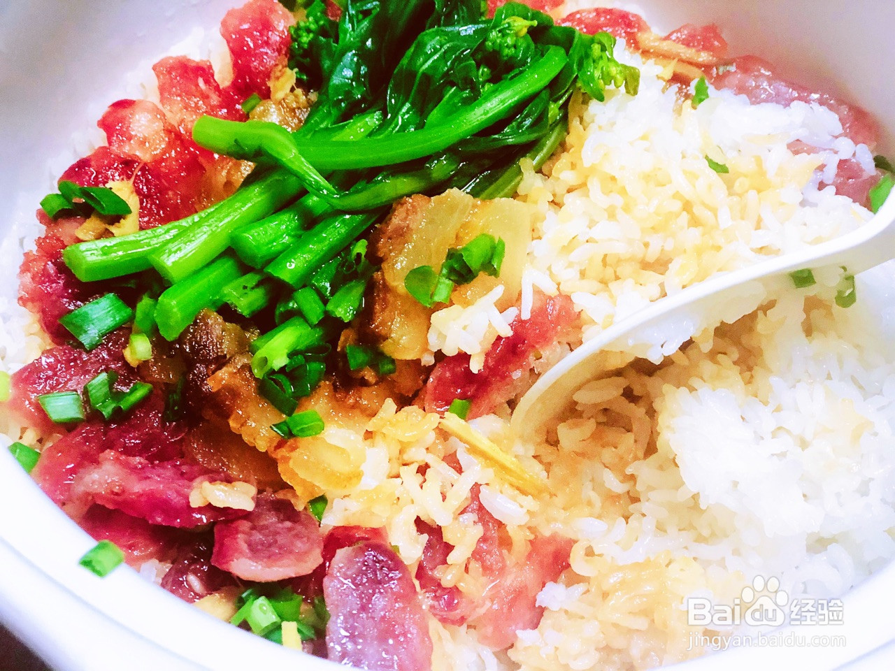 饭菜一锅焖腊味煲仔饭的做法