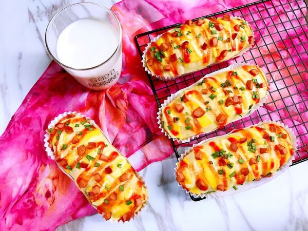 葱香芝士肠仔面包