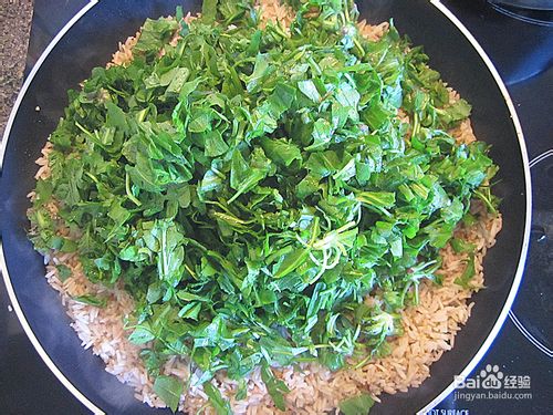 荠菜吞拿鱼炒饭