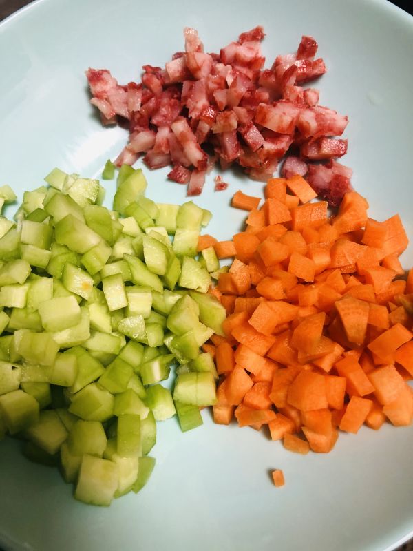 黄金米腊肠蛋炒饭