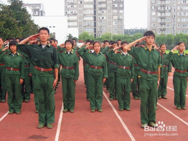 大学军训防晒的方法(全面)