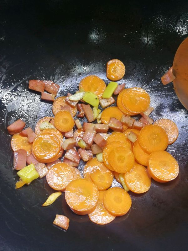 腐竹慢炖杏鲍菇