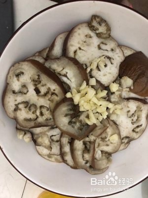 健康养生佳品超级简单的蒸茄子的做法