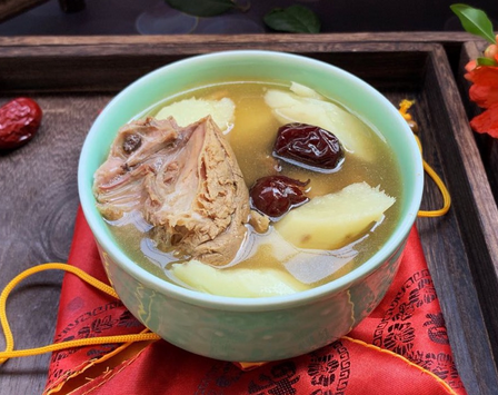 请问用电饭煲煲鸽子怎么做