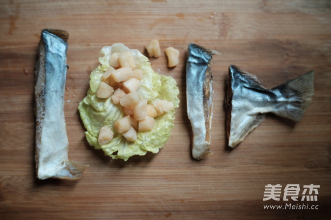 瑶柱金鲳鱼干粥