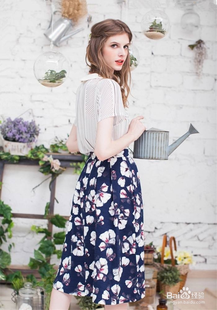 碎花雪纺半身裙如何穿搭比较好看