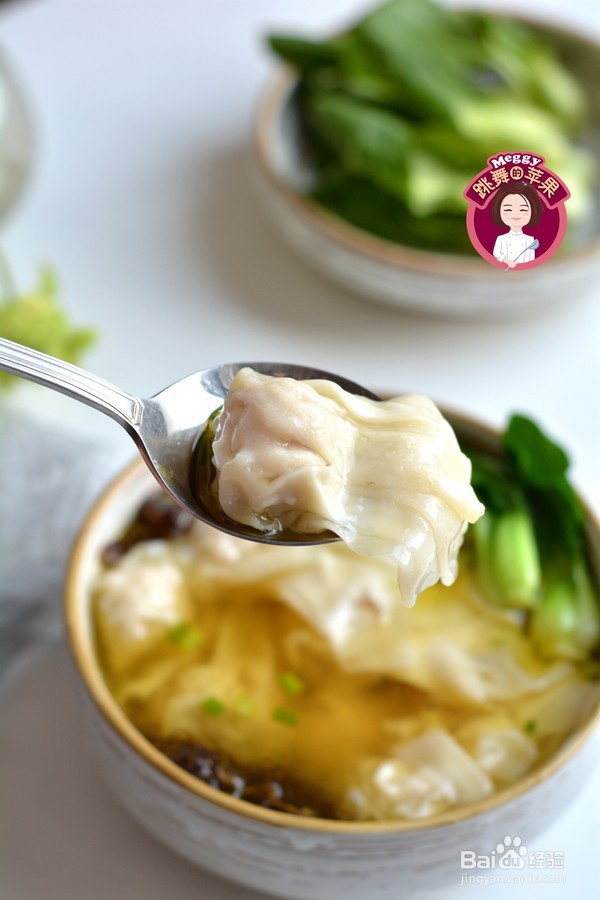 鸡肉鲜汤大馄饨