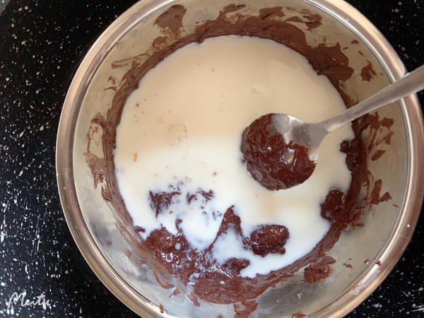 美味酸奶巧克力慕斯