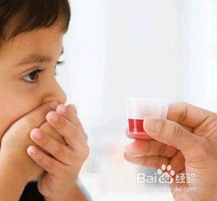 怎样顺利地给宝宝喂药?