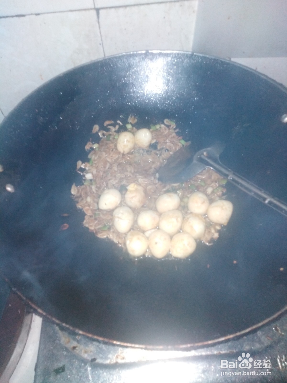 鹌鹑蛋如何炒虾皮？