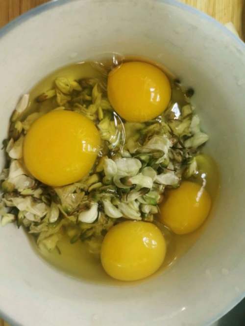 春天花系列菜谱槐花鸡蛋