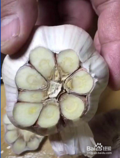 简单易做好吃的腊八蒜