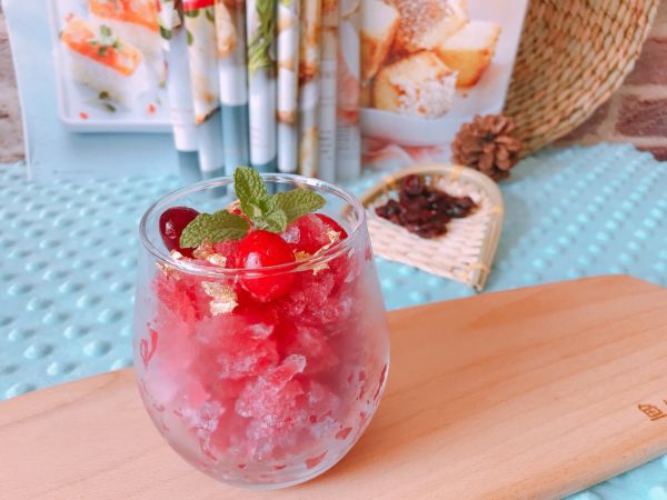 夏日特饮蔓越莓沙冰