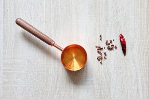 凉拌洋葱木耳的做法