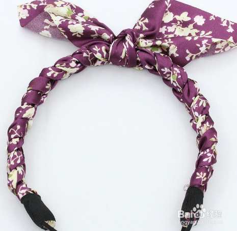 如何用短发辫辫子能够遮住耳朵