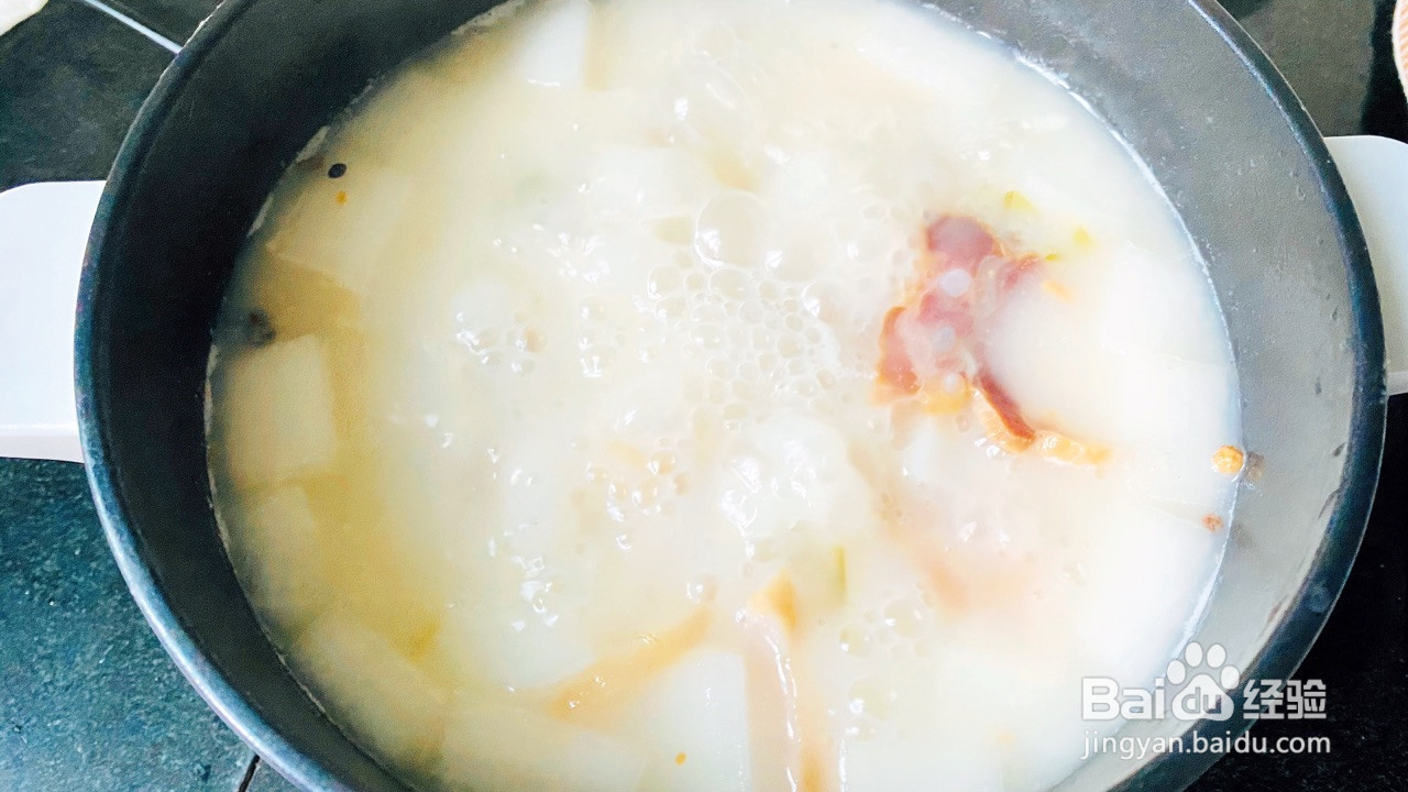 妈妈的味道腊排骨炖萝卜的做法