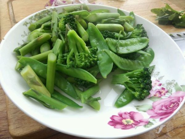 黑椒翠蔬炒鸡丁