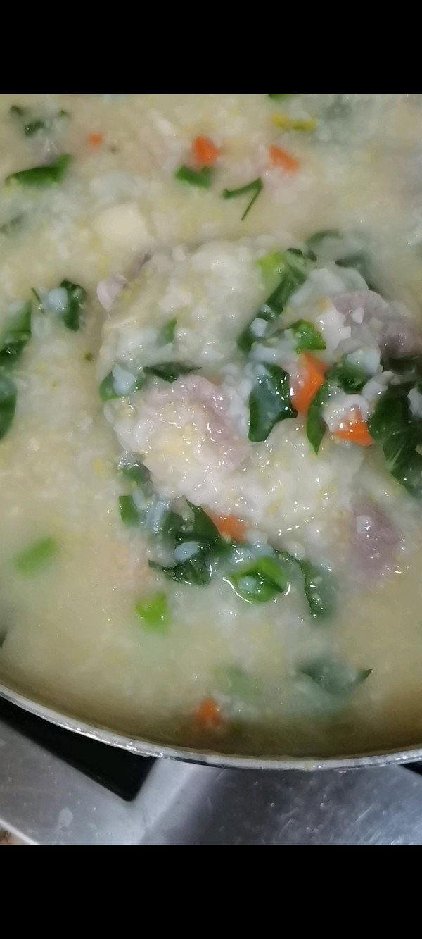 萝卜青菜瘦肉粥