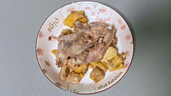 姬松茸山药鸡汤