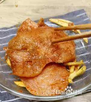 如何炸制黄金香酥鸡排?