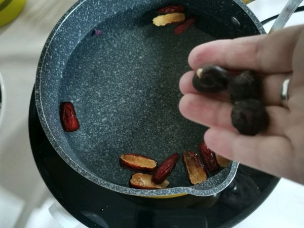 养颜红枣玫瑰菊花枸杞茶