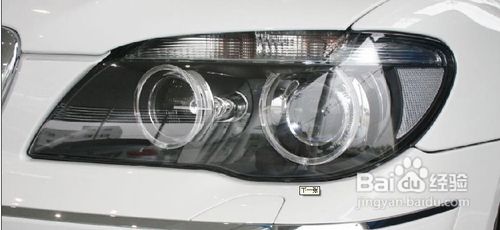 怎样手动调节汽车车灯？