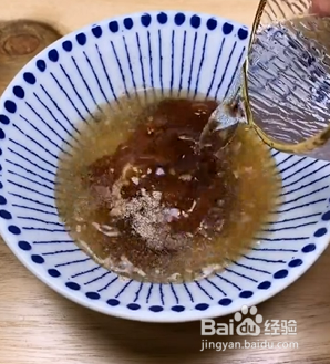 如何自制超入味的鸡蛋酱拌面？