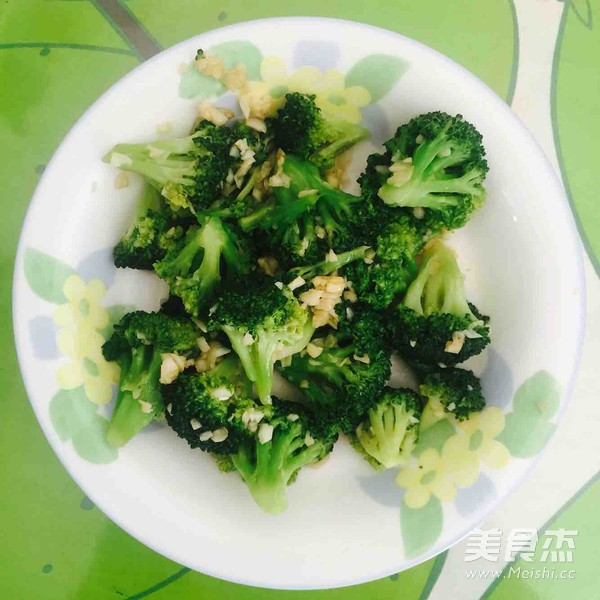 蒜炒西兰花的做法