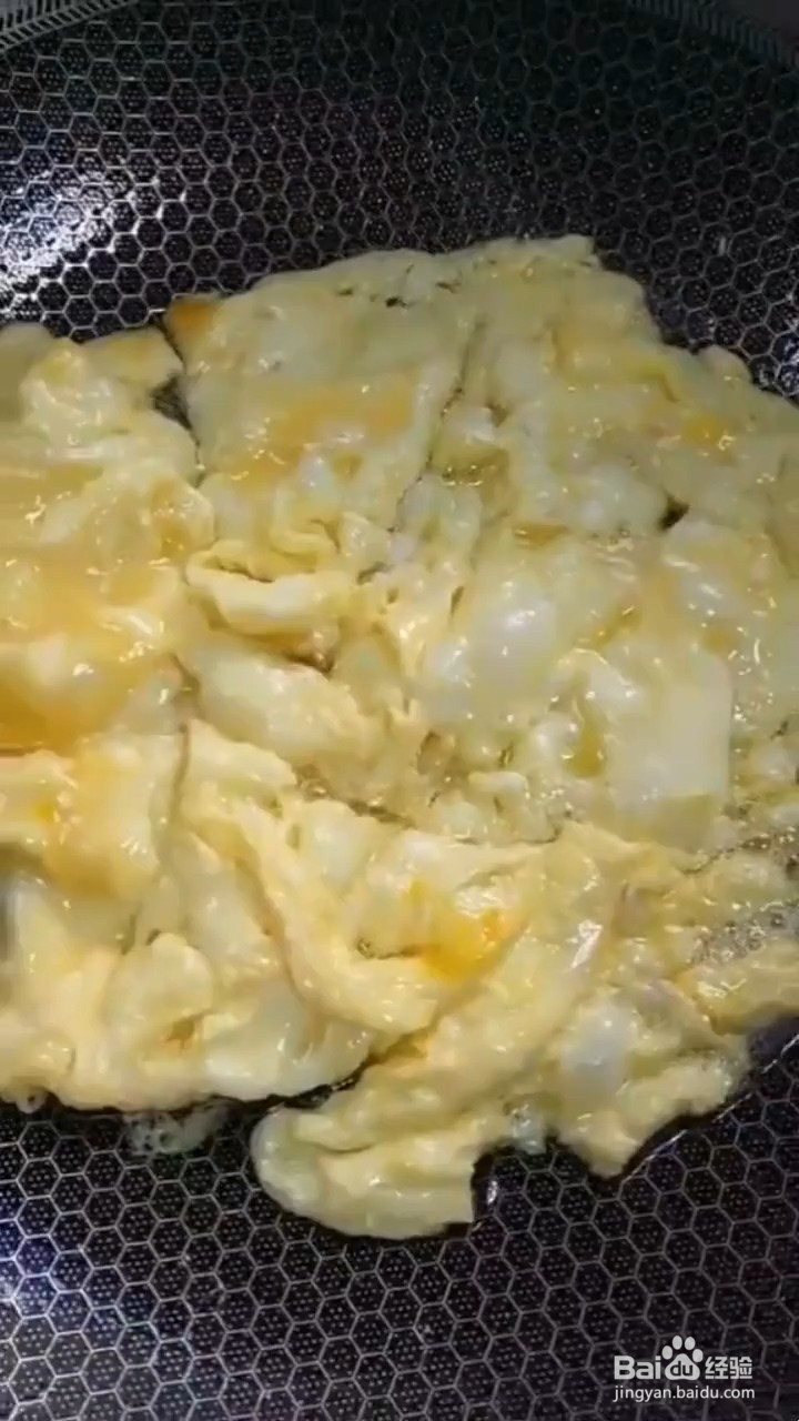 如何制作简单版的西红柿鸡蛋面