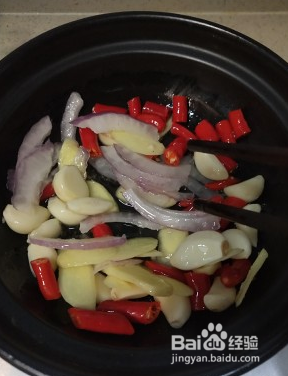 怎样制作出饭店级别的砂锅鱼头煲步骤