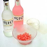 怎么做水蜜桃鸡尾酒布丁
