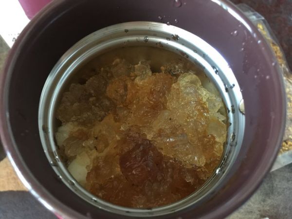 桃胶枸杞水果茶