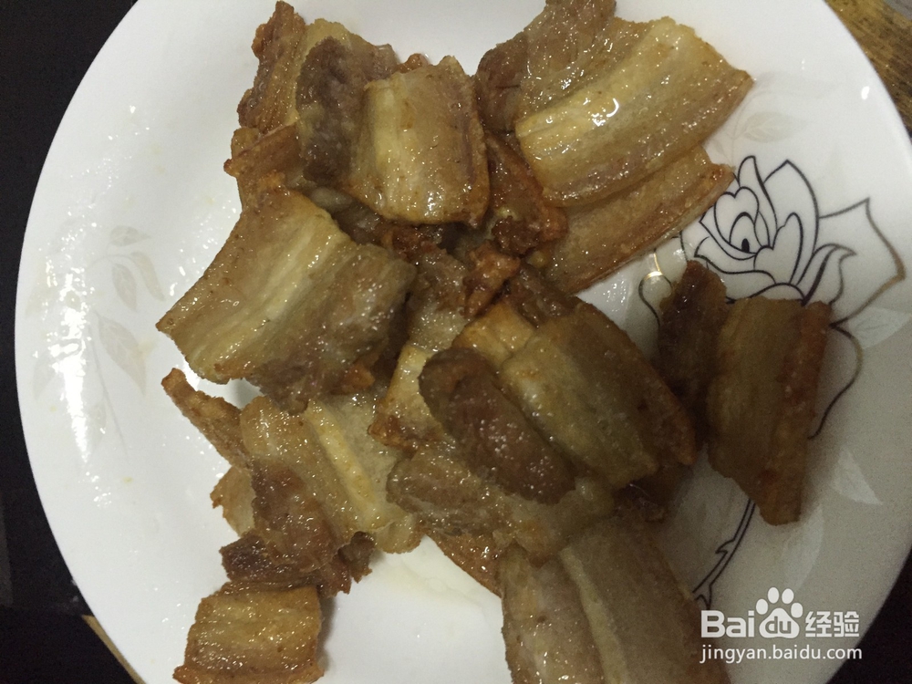 手撕包心菜炒五花肉的简单之法