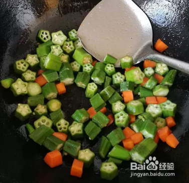 秋葵炒肉丁的家常做法是怎么样的呢？