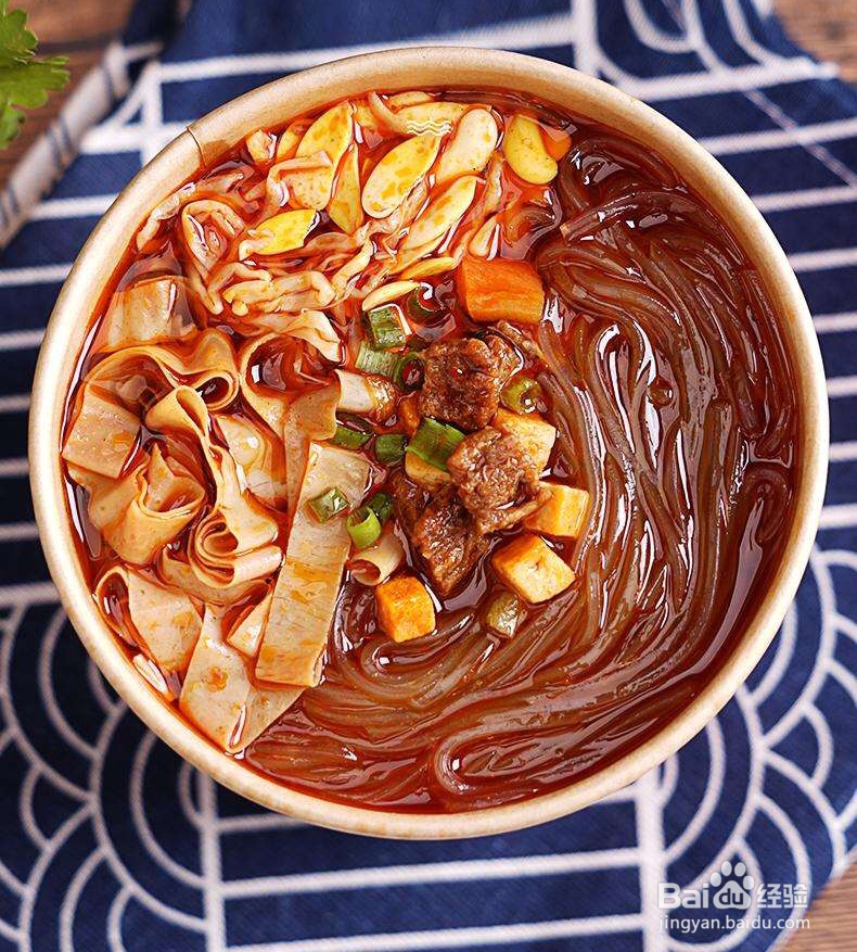 重庆地道麻辣小吃！游客最新指南，速戳。