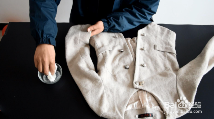 呢子大衣要怎么清洗