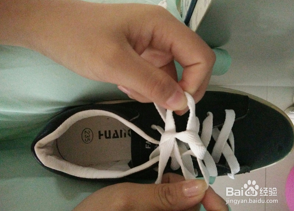 快速系鞋带的方法