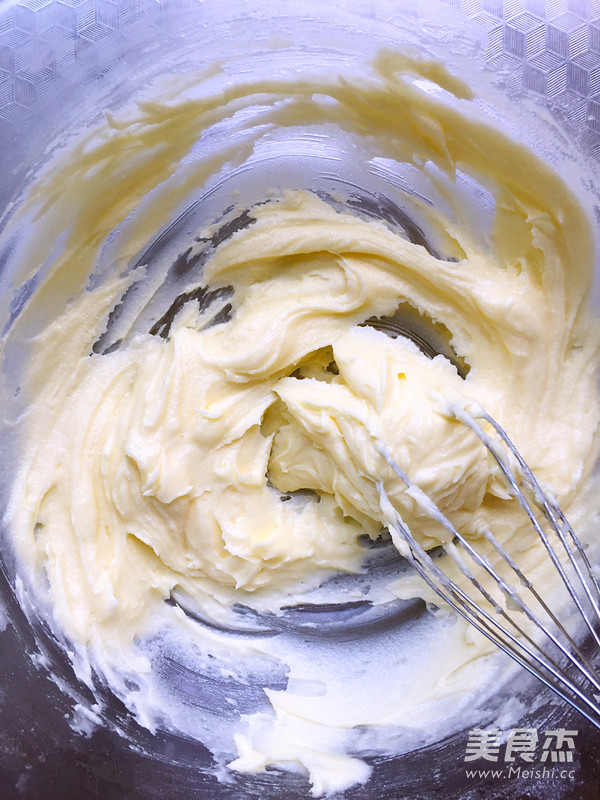 蛋黄椰蓉球的做法