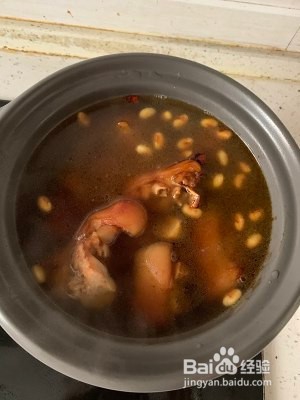 黄豆炖猪蹄制作过程