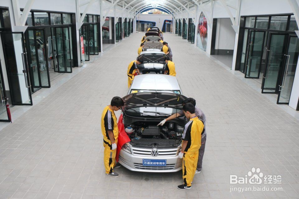 初中生学什么技术好?现在学汽修有前途吗