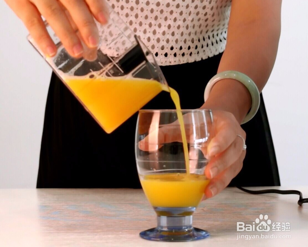 如何榨橙汁？如何用电动榨橙机榨橙汁？