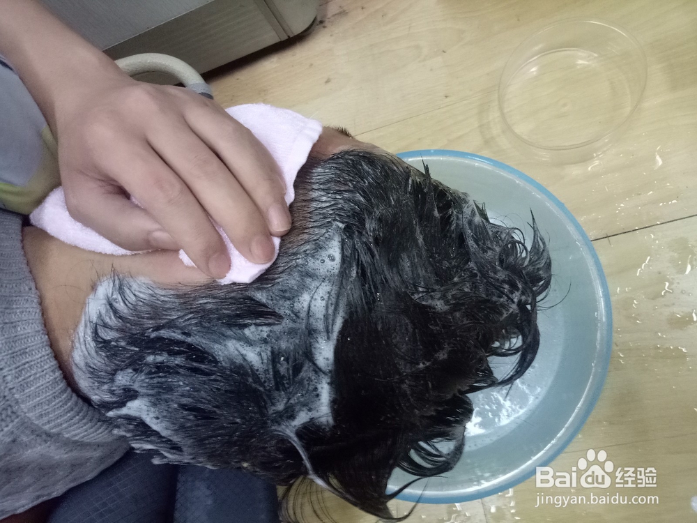 中耳炎患者手术后如何洗头发