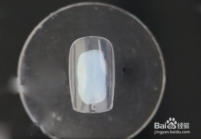 怎样做淡粉色拼接图案美甲？