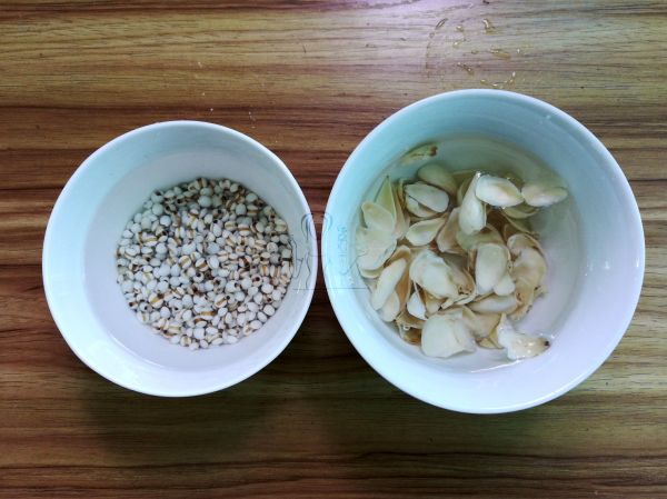 红枣百合银耳汤