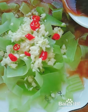 制作椒麻笋片